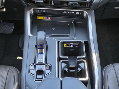 Used 2025 Lexus TX 350 AWD w/ Technology Package image 16