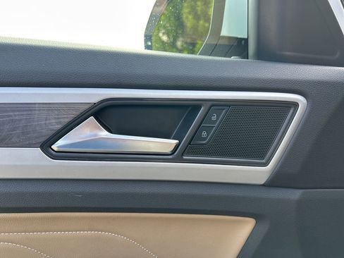 Used 2022 Volkswagen Atlas Cross Sport SE image 18