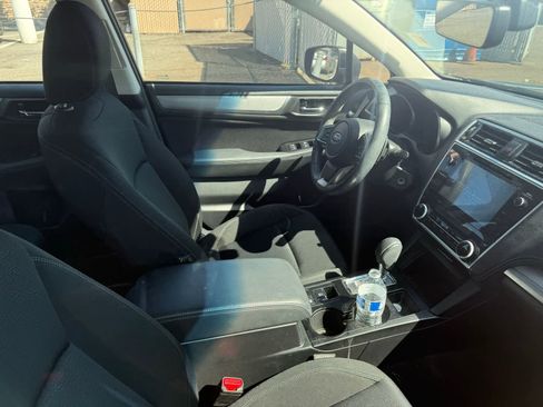 Used 2019 Subaru Legacy 2.5i Premium AWD/4WD image 5