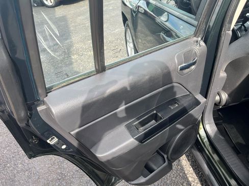 Used 2010 Jeep Compass Sport w/ PWR Equipment Group image 24