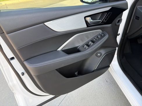 Certified 2024 Acura MDX w/ Technology Package FWD image 14