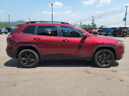 Used 2020 Jeep Cherokee Latitude Plus AWD/4WD image 18