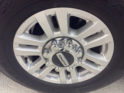 Used 2017 Ford F250 XLT w/ FX4 Off-Road Package image 33