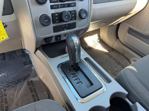 Used 2009 Ford Escape 2WD Hybrid image 16