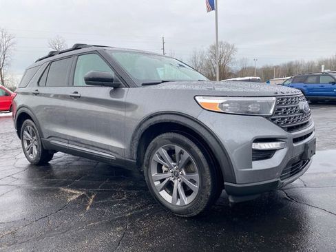 Used 2023 Ford Explorer XLT w/ Equipment Group 202A image 12