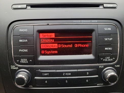 Used 2016 Kia Forte LX FWD image 25