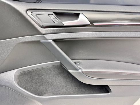 Used 2016 Volkswagen GTI SE w/ Lighting Package (SEL) FWD image 16