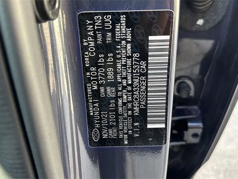 Used 2022 Hyundai Venue Limited image 59