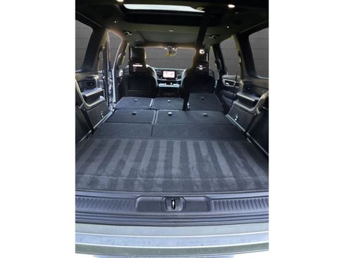 New 2023 Jeep Wagoneer Series III w/ Premium Group I image 22