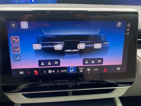 New 2026 Lincoln Nautilus Premier image 23