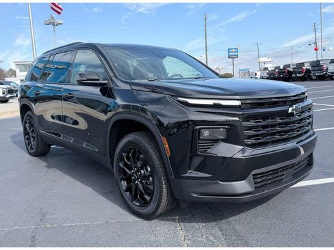 New 2026 Chevrolet Traverse LT w/ Midnight/Sport Edition image 2