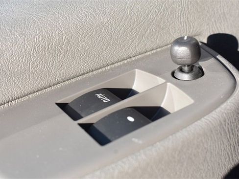 New 2025 Chevrolet Express 2500 Work Van w/ Driver Convenience Package image 19