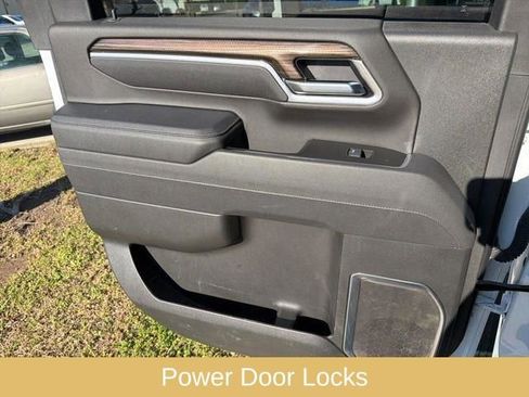 Used 2025 Chevrolet Silverado 2500 LT image 31