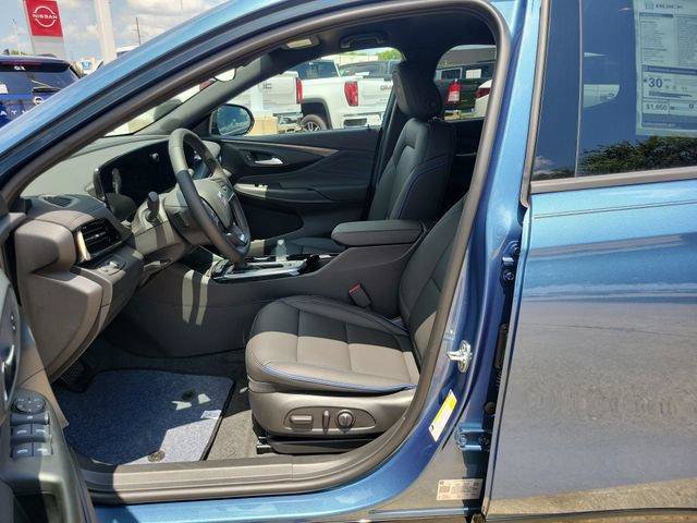 New 2026 Buick Envista Sport Touring w/ Convenience I Package FWD image 9