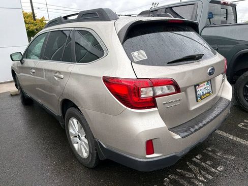Used 2017 Subaru Outback 2.5i Premium w/ Popular Package #1 AWD/4WD image 5