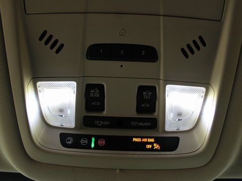 Used 2021 GMC Acadia Denali w/ GMC Pro Grade Package image 20