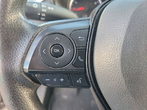 Used 2021 Toyota RAV4 LE image 22