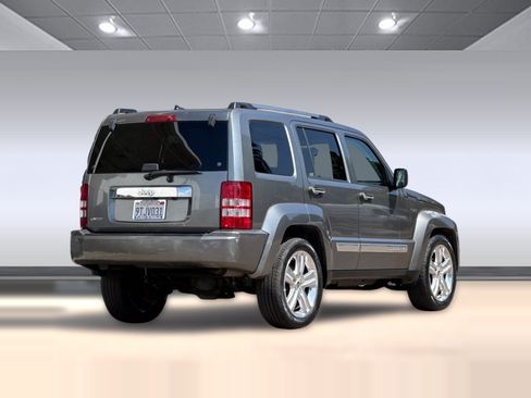 Used 2012 Jeep Liberty Limited Jet RWD image 9