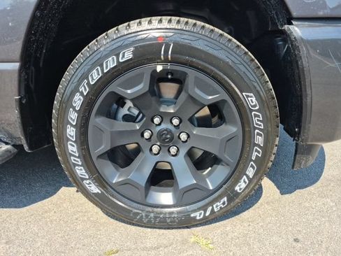 New 2026 RAM 1500 Express AWD/4WD image 9