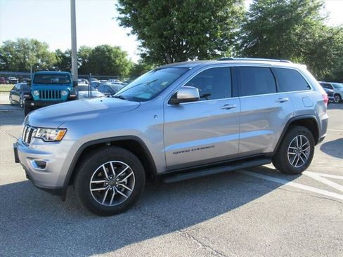 Used 2020 Jeep Grand Cherokee Laredo w/ Quick Order Package 2BN North AWD/4WD image 4