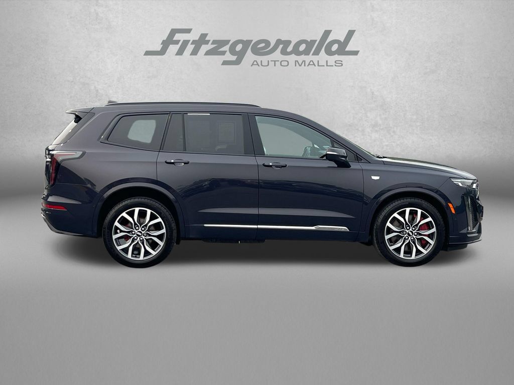Used 2024 Cadillac XT6 Sport w/ Platinum Package AWD/4WD image 3