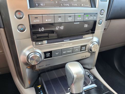Used 2020 Lexus GX 460 Premium image 28