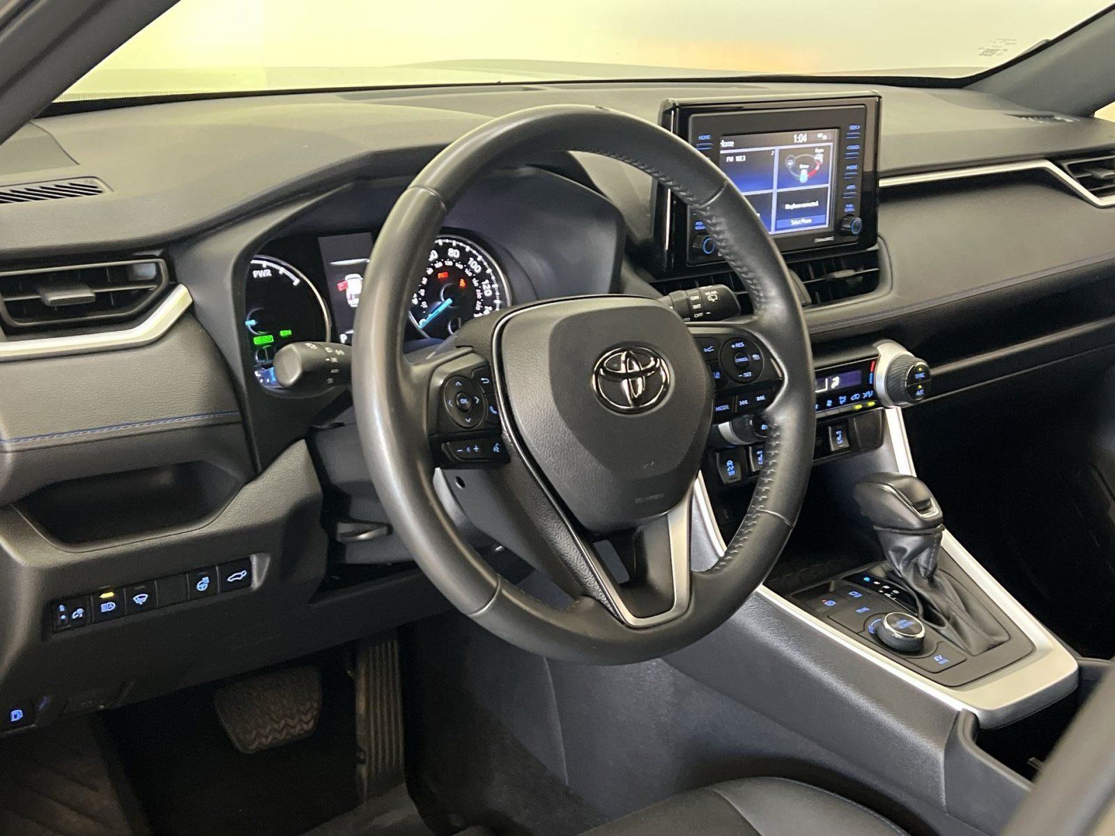 Used 2022 Toyota RAV4 SE w/ Convenience Package AWD/4WD image 15