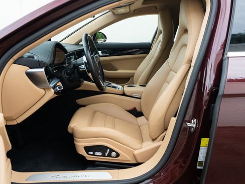 Used 2018 Porsche Panamera 4 AWD/4WD image 6