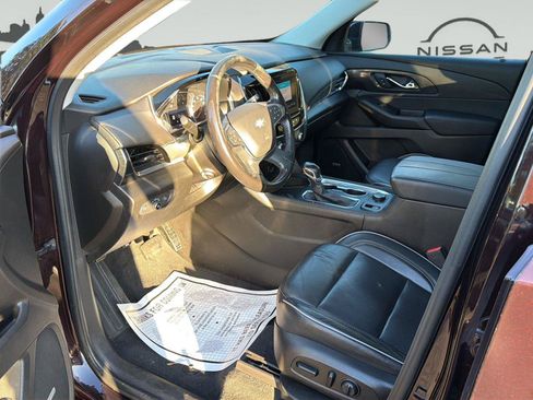Used 2021 Chevrolet Traverse High Country AWD/4WD image 9