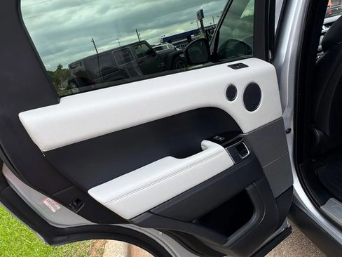 Used 2016 Land Rover Range Rover Sport HSE AWD/4WD image 5