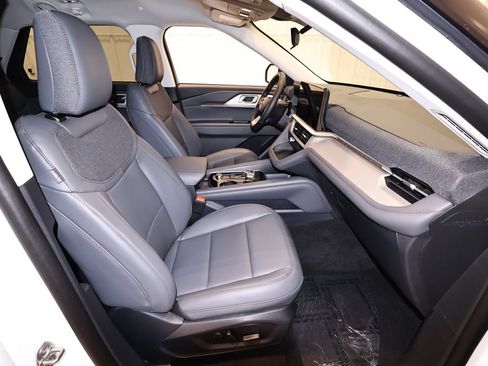 New 2026 Ford Explorer Active w/ Active Comfort Package AWD/4WD image 19