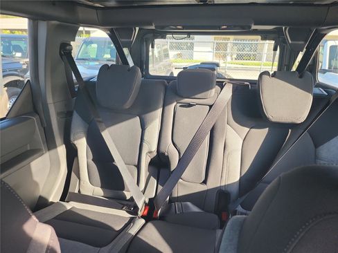 New 2025 Ford Bronco 4-Door image 14