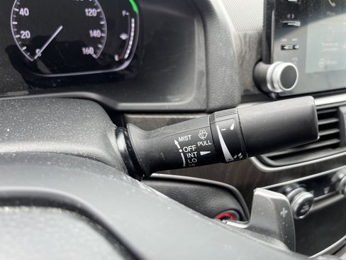 Used 2018 Honda Accord EX-L image 19