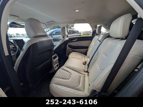 Used 2024 Ford Edge Titanium AWD/4WD image 9