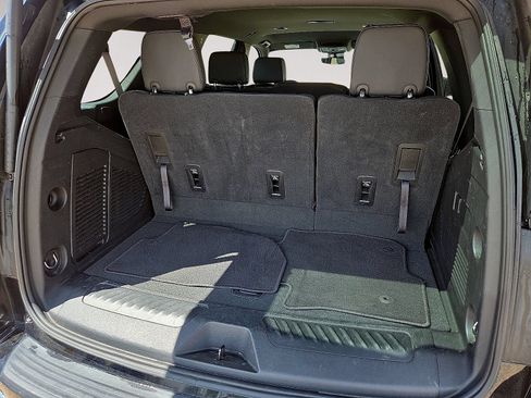 Used 2025 Chevrolet Tahoe LT AWD/4WD image 17