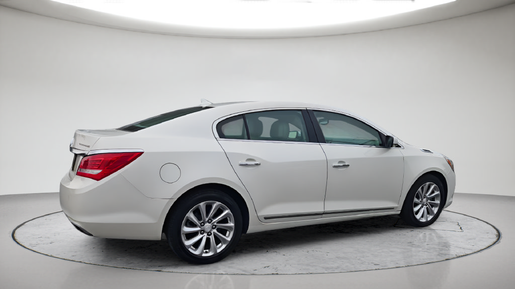 Used 2014 Buick LaCrosse Leather w/ Driver Confidence Package FWD image 5