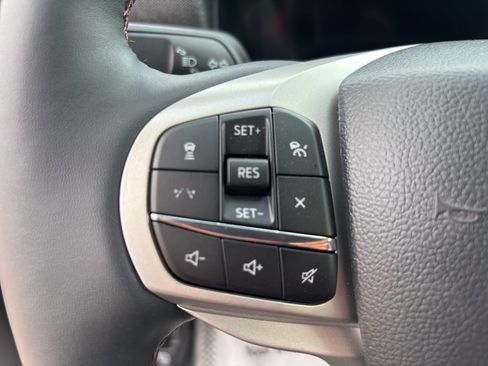 New 2026 Ford Explorer Active w/ Active Comfort Package RWD image 38