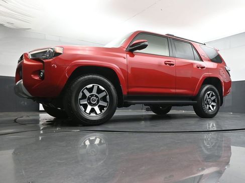 Used 2024 Toyota 4Runner TRD Off-Road Premium AWD/4WD image 37