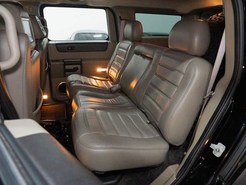 Used 2003 HUMMER H2 w/ Preferred Equipment Group image 27