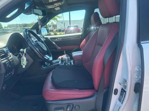 Used 2023 Lexus GX 460 Premium AWD/4WD image 11