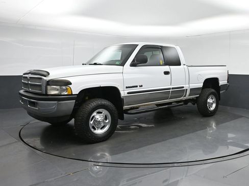 Used 2001 Dodge Ram 2500 Truck 4x4 Quad Cab image 3