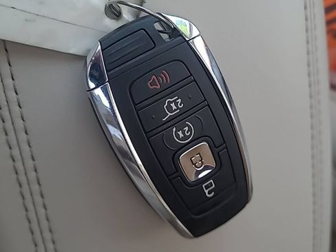 Used 2019 Lincoln MKC Select w/ Select Plus Package AWD/4WD image 29