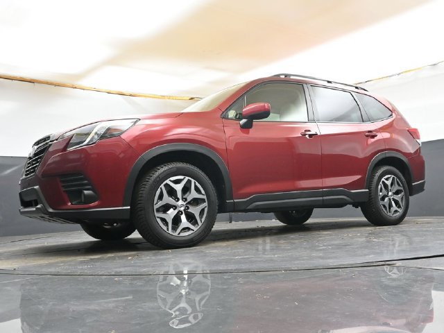 Used 2023 Subaru Forester Premium AWD/4WD image 31