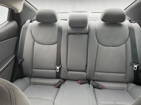 Used 2013 Hyundai Elantra GLS w/ Preferred Pkg image 13