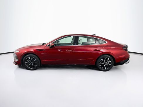 Used 2025 Hyundai Sonata SEL FWD image 4