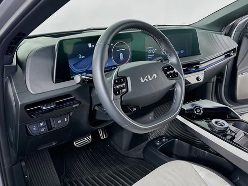 Used 2024 Kia EV6 GT-Line w/ GT-Line White Seat Package image 10