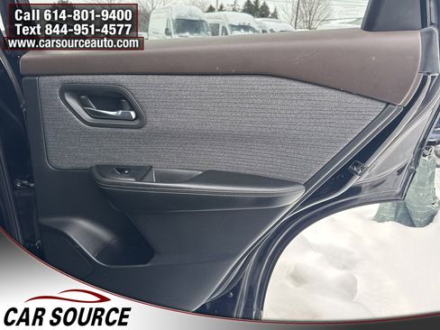 Used 2021 Nissan Rogue SV image 32