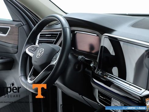 Used 2024 Volkswagen Atlas SEL Premium R-Line AWD/4WD image 35