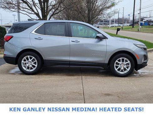 Used 2023 Chevrolet Equinox LT FWD image 2