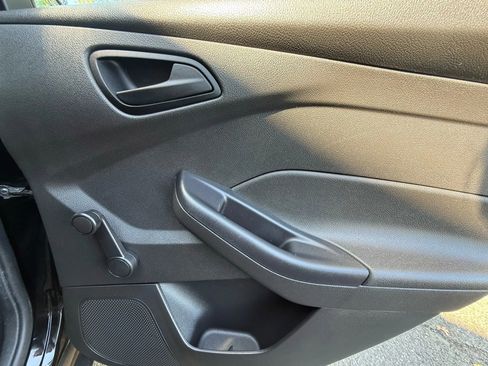 Used 2016 Ford Focus S image 27